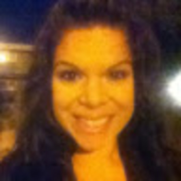 Meet your Posher, Caroline - Picture 1 of 1